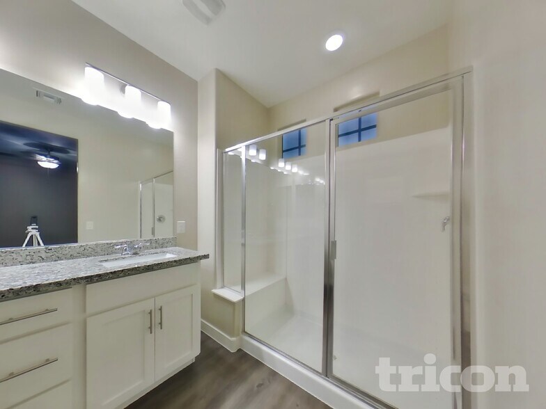 Building Photo - 2929 N 28th St