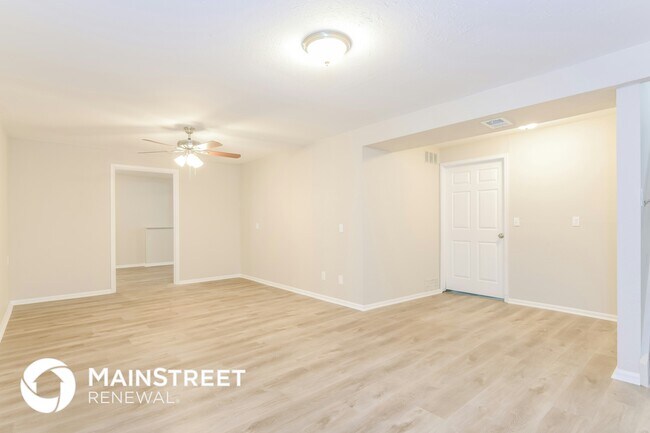 Building Photo - 11829 Lavinia Ln