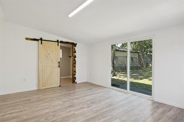 Building Photo - 303 N Delphine St