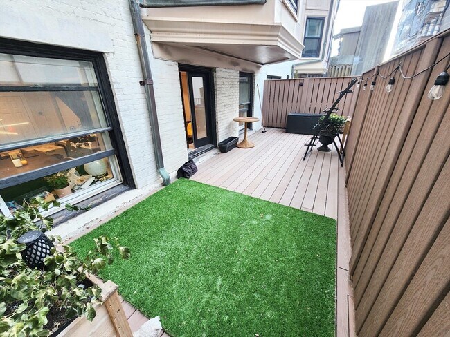 Building Photo - 416 Commonwealth Ave