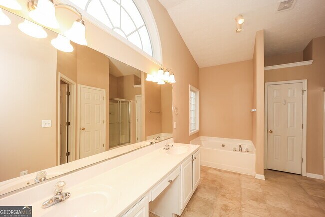 Building Photo - 75 Bellaire Ln