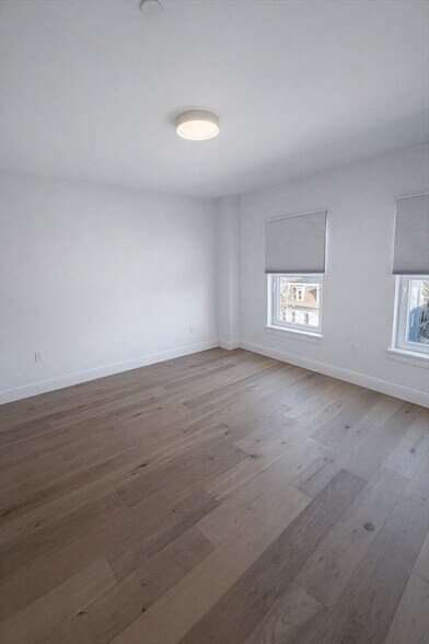 Building Photo - 65 L St