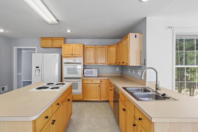 Building Photo - 5099 Leatherback Rd