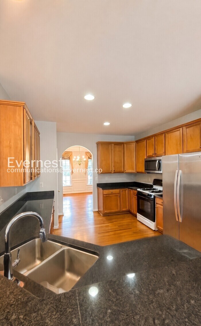 Building Photo - 13901 Riverdowns N Ct