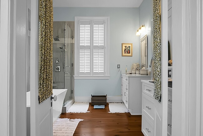 Building Photo - 6 Wentworth St