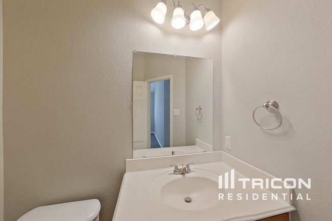 Building Photo - 405 Fireberry Dr