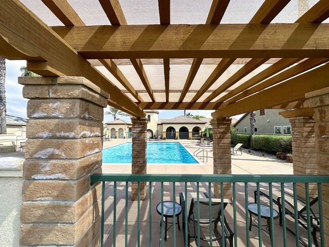 Building Photo - COMING SOON! * RARE OPPORTUNITY * SENIOR (55+) ROOM FOR RENT IN PRISTINE GATED COMMUNITY IN MENIFEE!