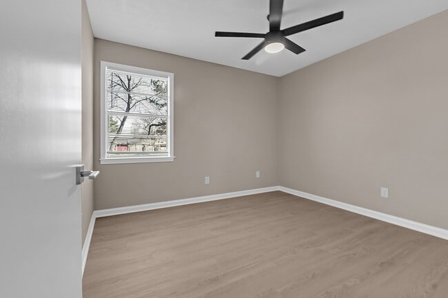 Building Photo - 8254 Whitebrook Dr