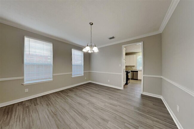 Building Photo - 6910 Springcrest Ct