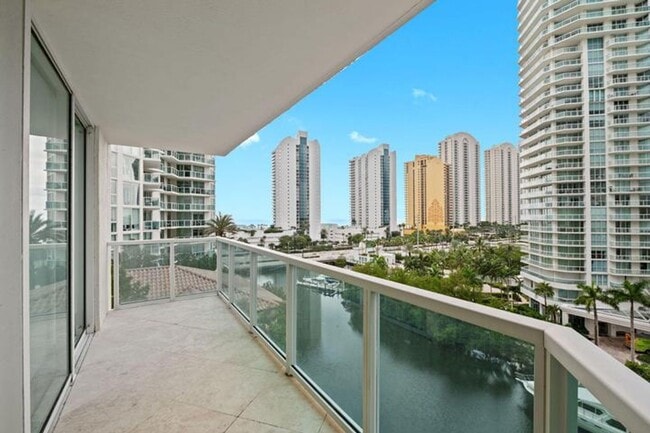 Building Photo - 200 Sunny Isles Blvd