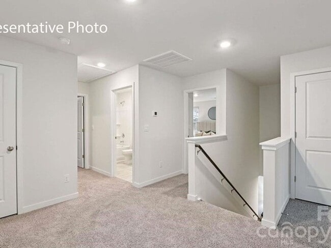 Building Photo - 676 13th Ave Dr NE
