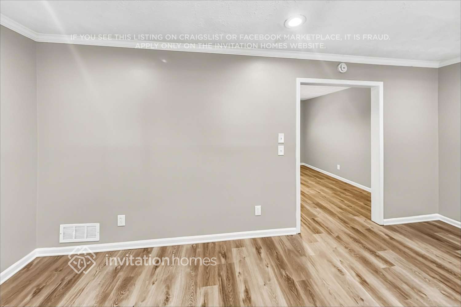 Building Photo - 902 Laurel Ct