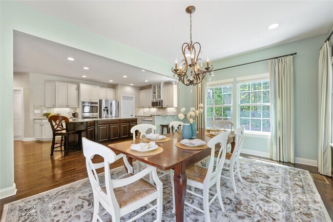Building Photo - 10716 Meg Meadow Dr