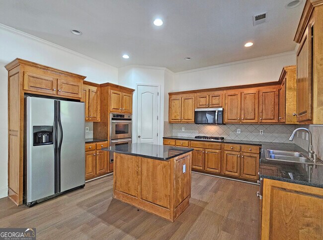 Building Photo - 195 Beracah Walk