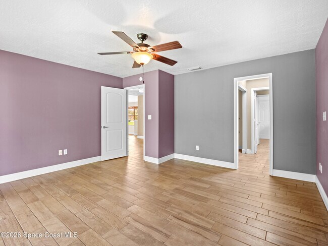 Building Photo - 3725 Laurette Rd
