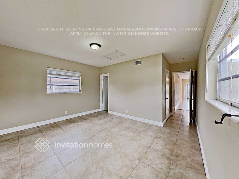 Building Photo - 6550 Coolidge St