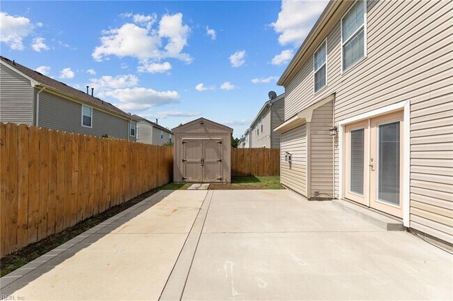 Building Photo - 148 Graystone Trce