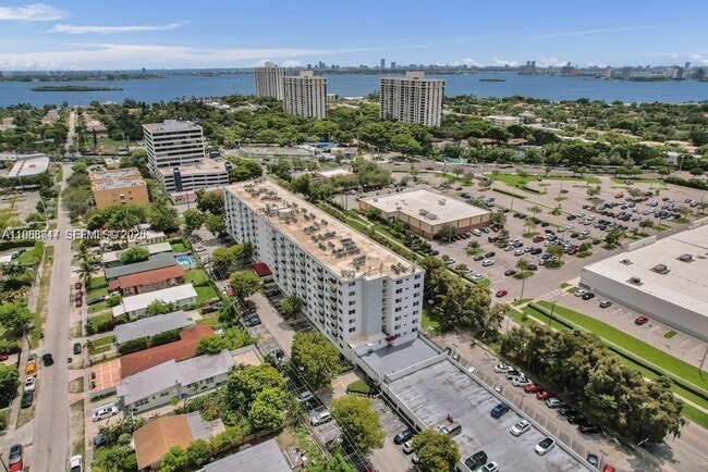 Building Photo - 1251 NE 108th St