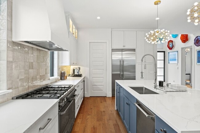 Building Photo - 4902 Linnet Ln