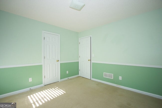 Building Photo - 2804 James Henry Dr