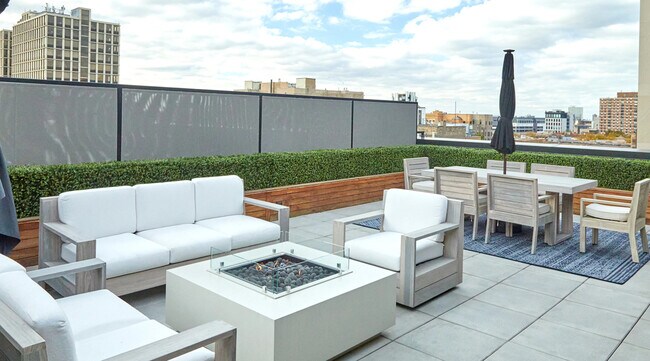 Building Photo - 2773 N Hampden Ct