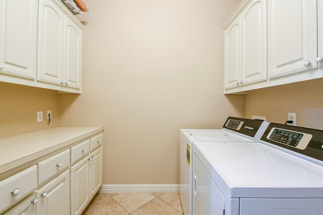 Building Photo - 7414 Sands Terrace Ln