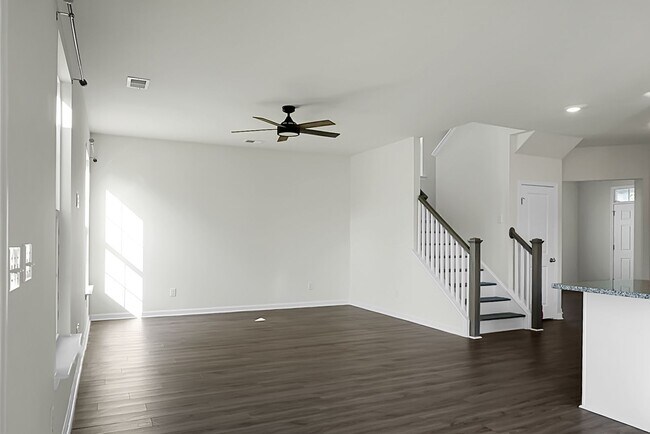 Building Photo - Beautiful 3 Bedroom, 2.5 Bath-Monks Corner...