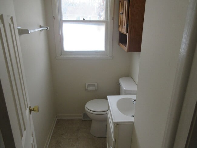 Building Photo - 432