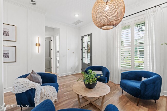 Building Photo - 192 Pk Ctr Ave