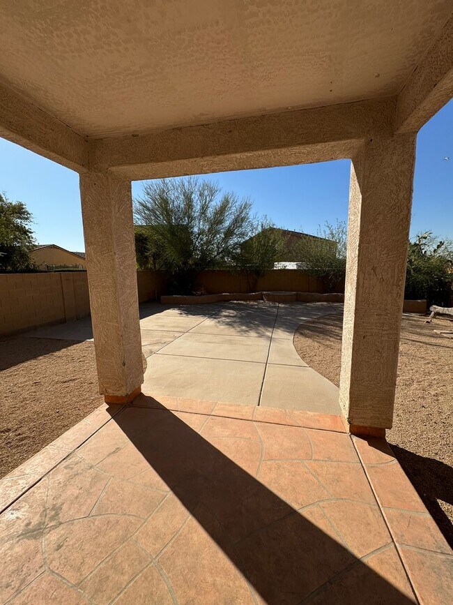 Building Photo - 6412 S 71st Dr