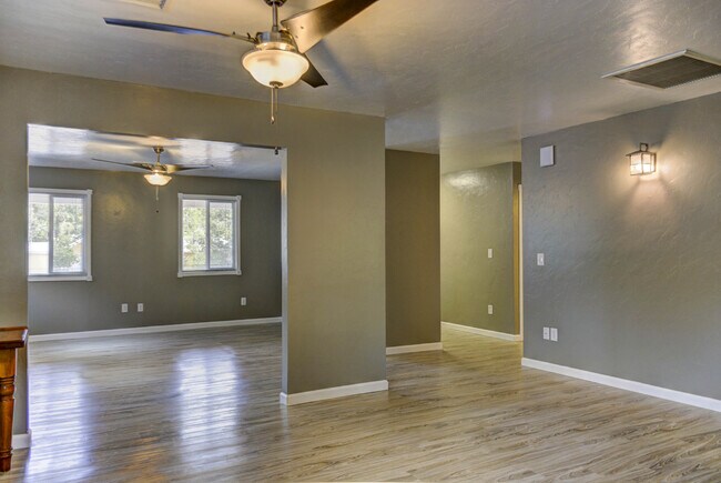 Building Photo - Home for Rent in Prescott!  - Alley Parking