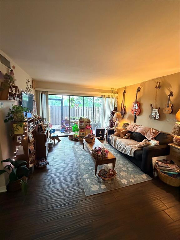 Building Photo - 720 N Village Dr