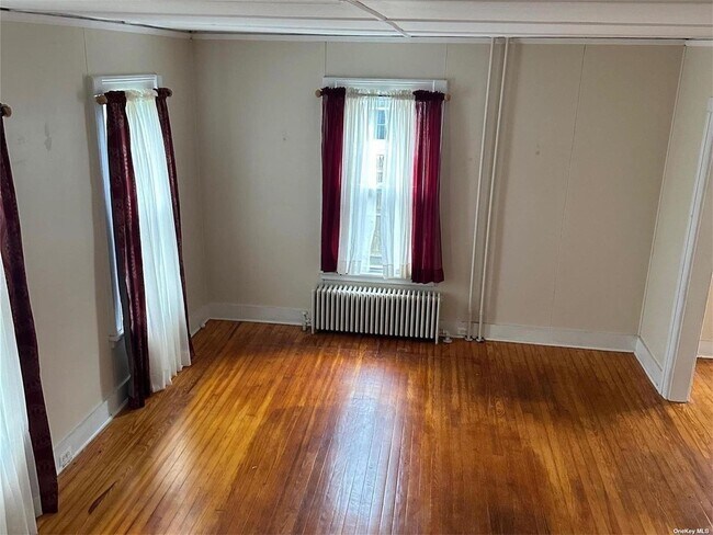 Building Photo - 90 Grant Ave