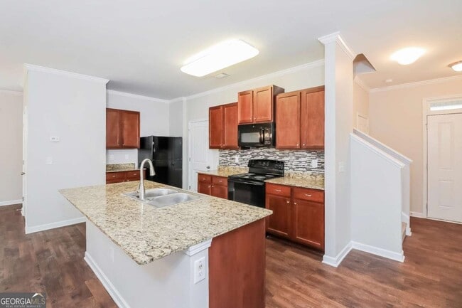 Building Photo - 2895 S Hills
