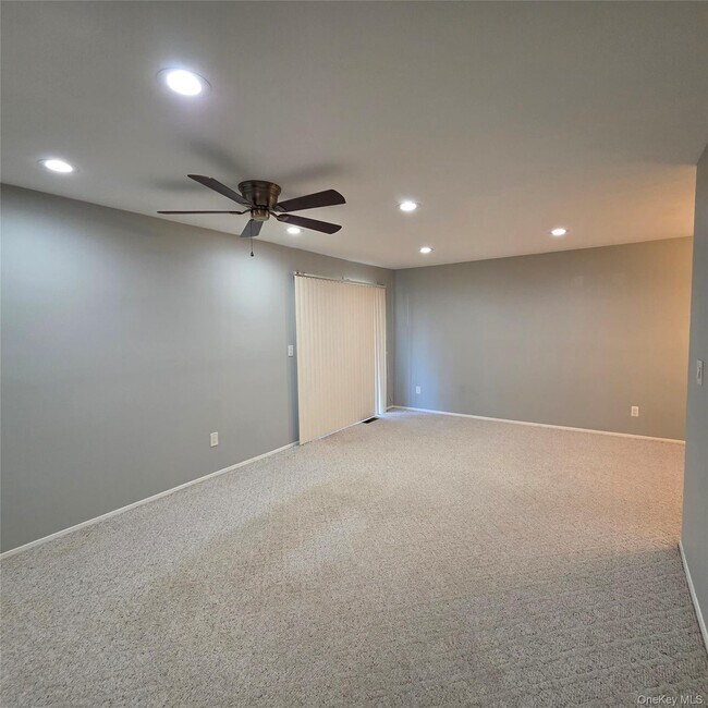 Building Photo - 80 New Holland Village