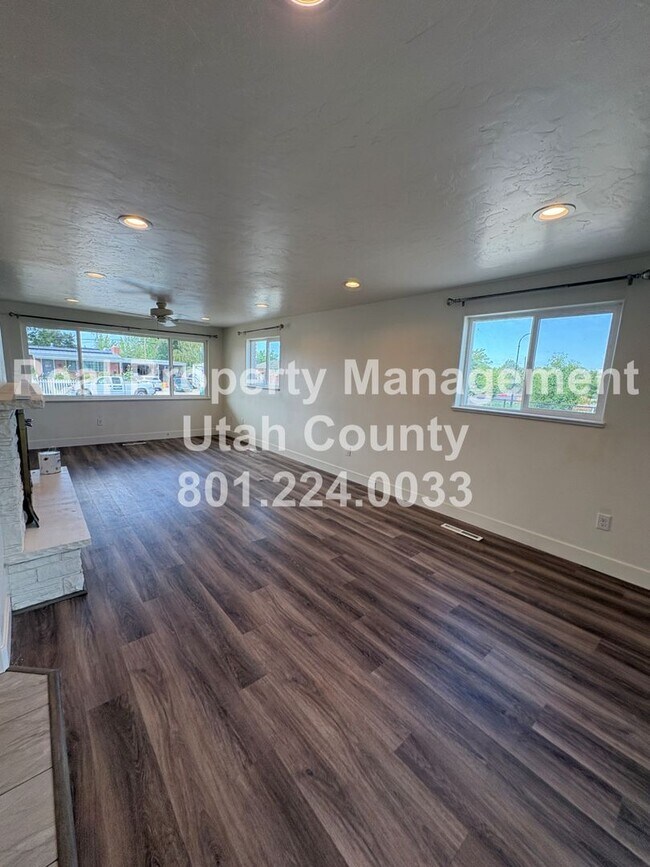 Building Photo - 715 E 1400 S