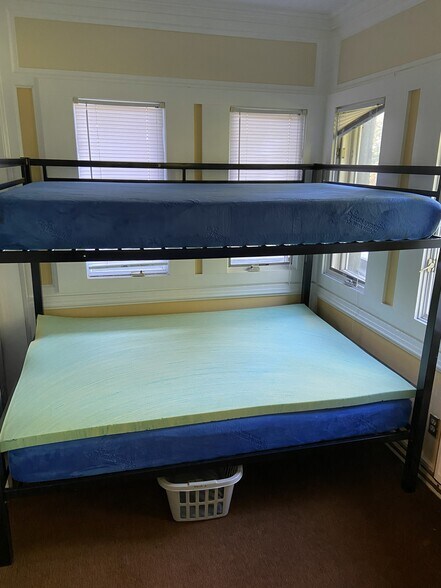 Building Photo - 106 N Prospect Ave