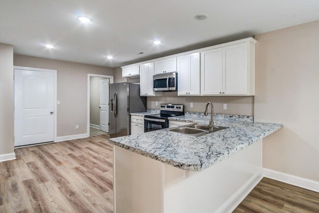 Building Photo - 180 Garden Gate Dr