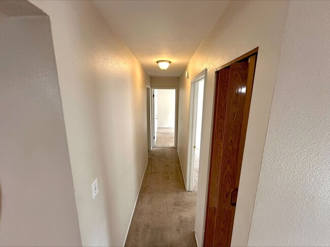 Building Photo - 6105 N 16th St