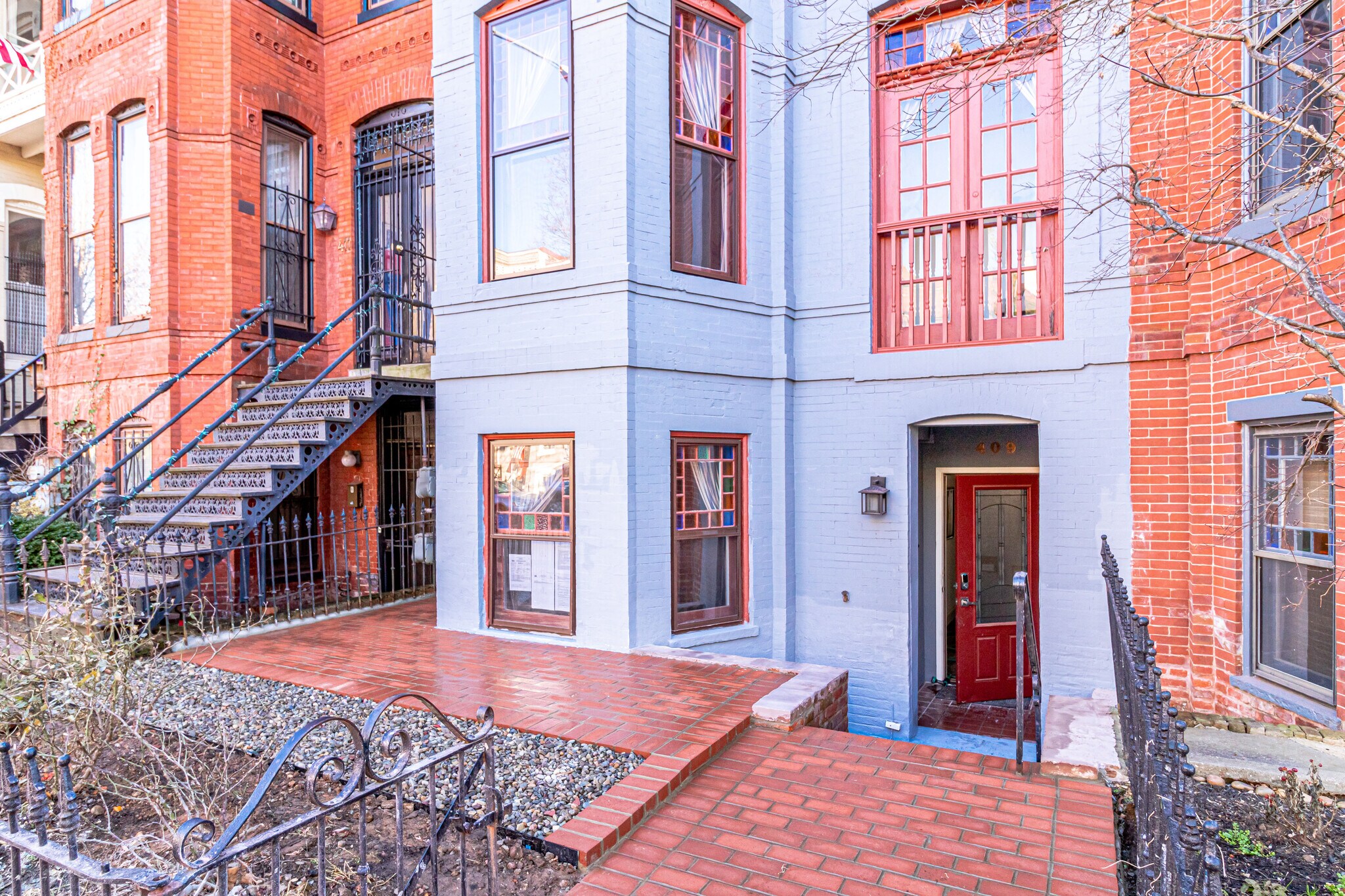 Building Photo - 409 Constitution Ave NE