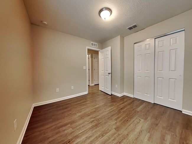 Building Photo - 7033 Camfield Landing Dr