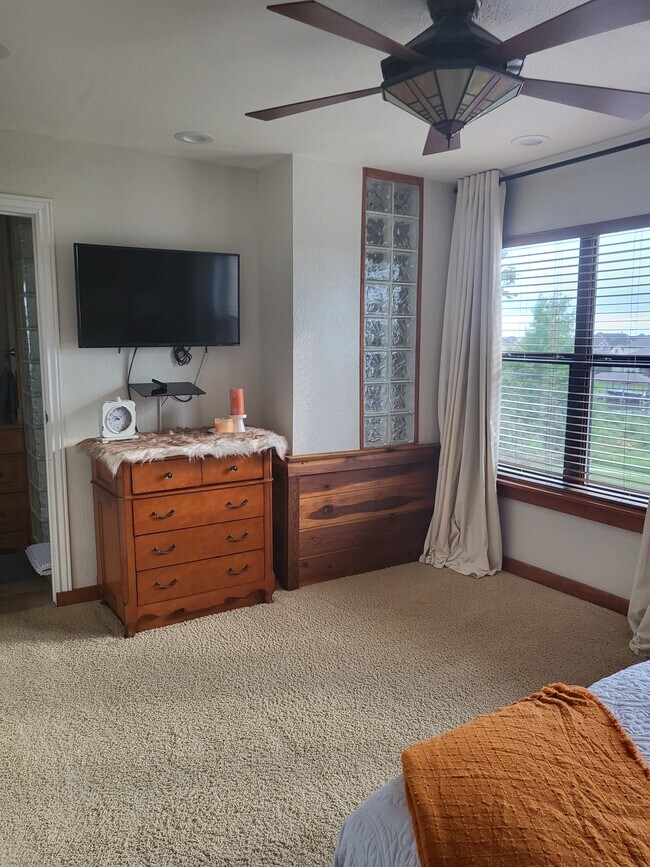 Primary Bedroom accessories - 888 Davis Rd