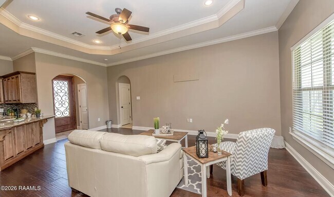 Building Photo - 315 Hill Ridge Dr
