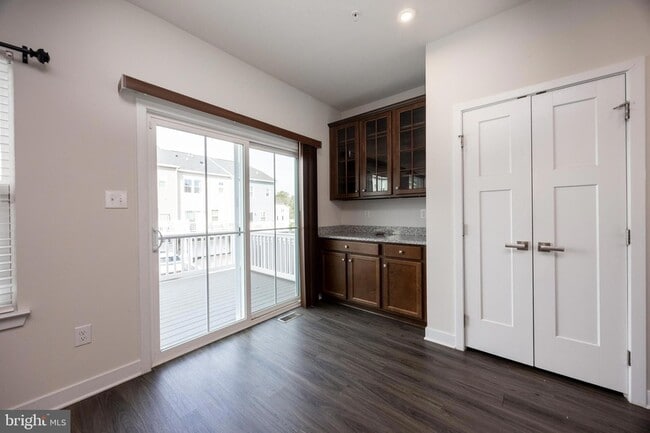 Building Photo - 430 Paperbark Sq