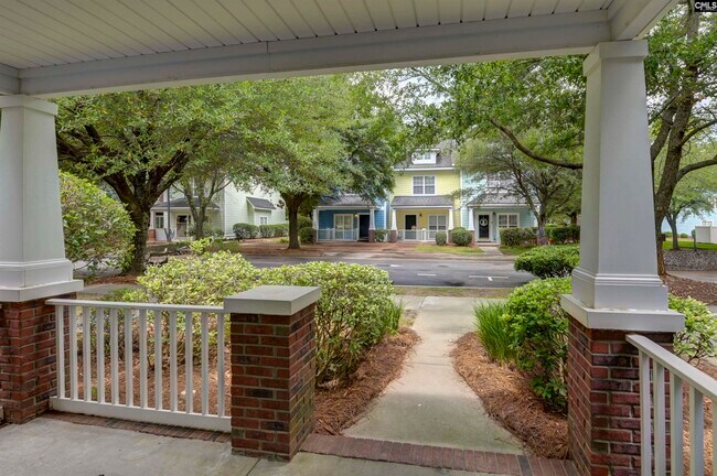 Building Photo - 304 Hampton Forest Drive