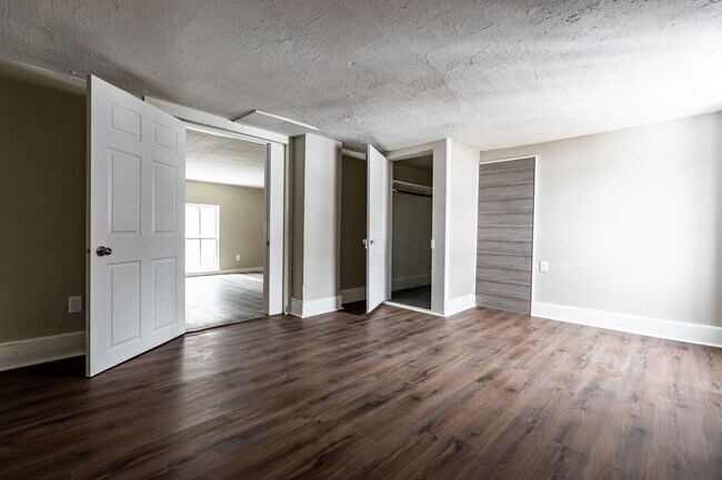 Building Photo - nre512