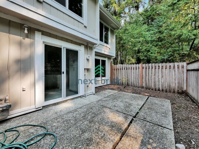 Building Photo - Spacious 4 Bed 2.5 Bath for Rent! OPEN HOU...
