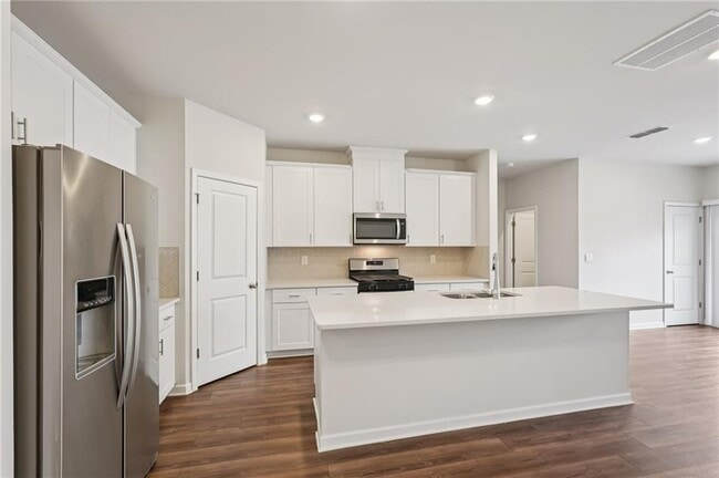 Building Photo - 234 Timberland Ave