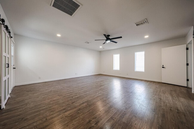 Building Photo - 2816 N 33rd Pl