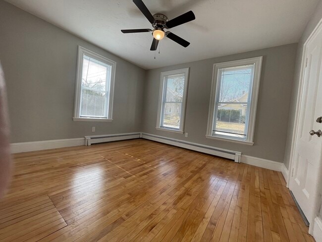 Building Photo - 40-42 Center St